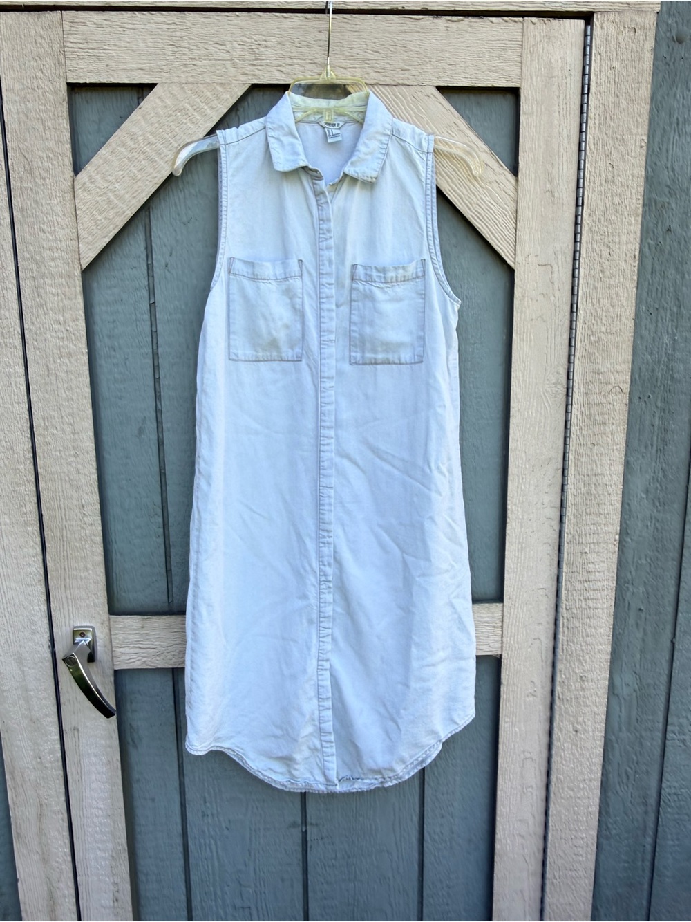 Sleeveless Button-Front Denim Shirt Dress size small light blue